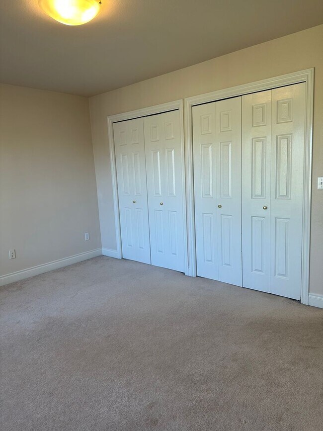 Building Photo - 4735 Potter Crest Cir