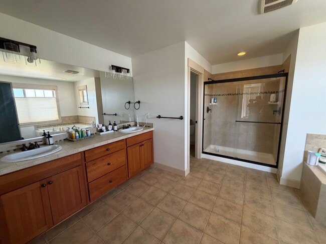 Building Photo - 21808 Quiet Water Loop E
