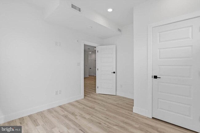 Building Photo - 809 Diamond St