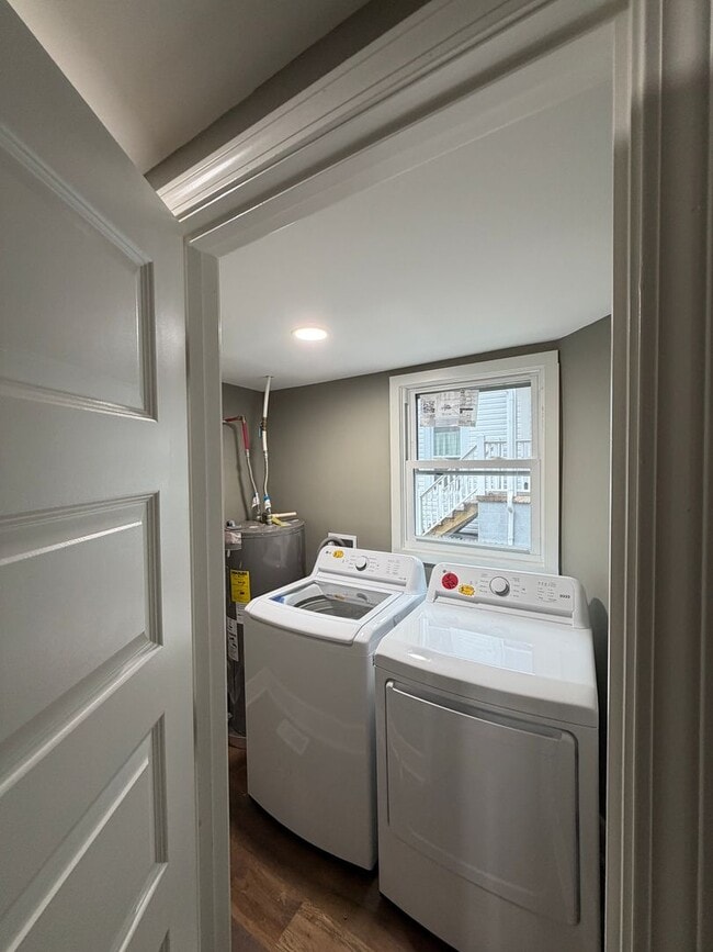 Building Photo - 1108 N Main St