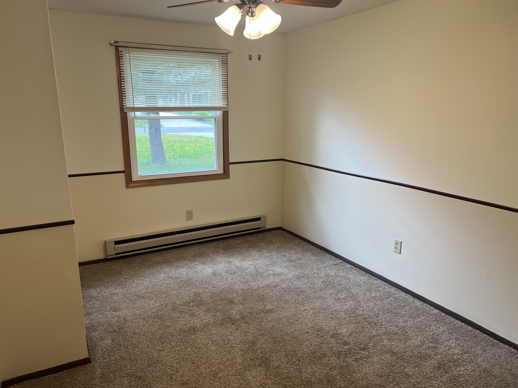 End Bedroom - 5633 Opal St