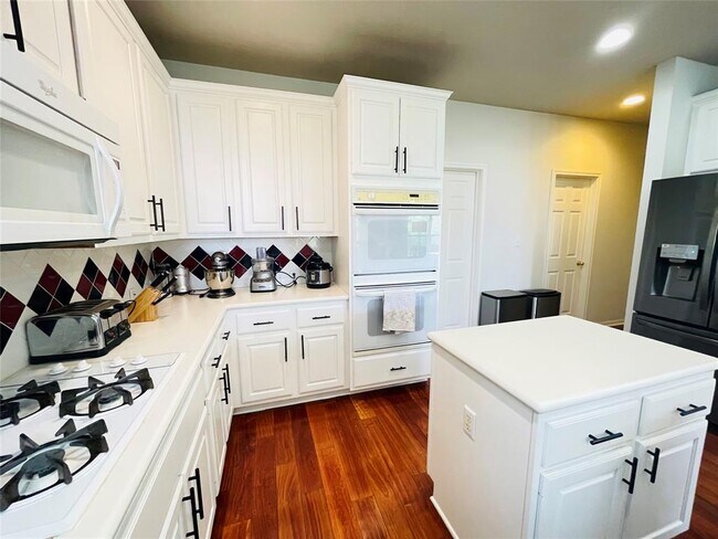 Building Photo - 12720 Oxen Way
