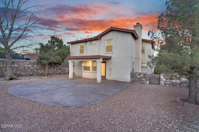 Building Photo - 7489 Plaza Redonda Dr