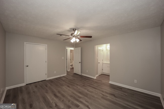 Building Photo - 100 Nandover Way