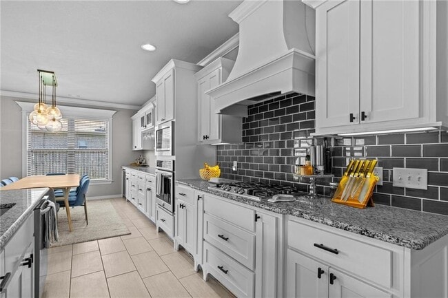 Building Photo - 801 Bellmara Cir