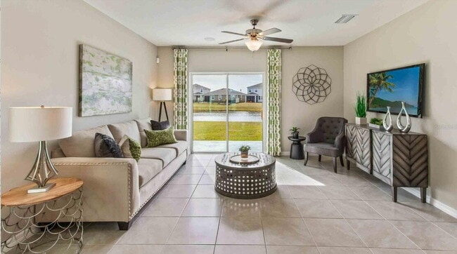 Building Photo - Spacious 5-Bed Retreat with Granite Elegance in Lakewood Ranch