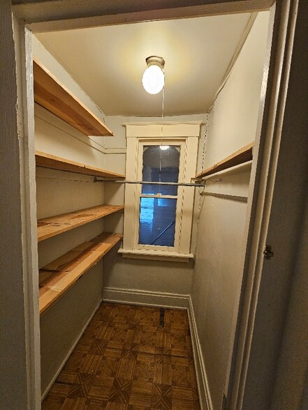 Building Photo - 2809 Glendora Ave