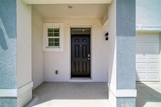 Building Photo - 11419 Planetree Pl