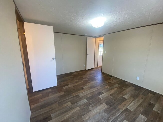 Building Photo - 102 Claude Simmons Rd