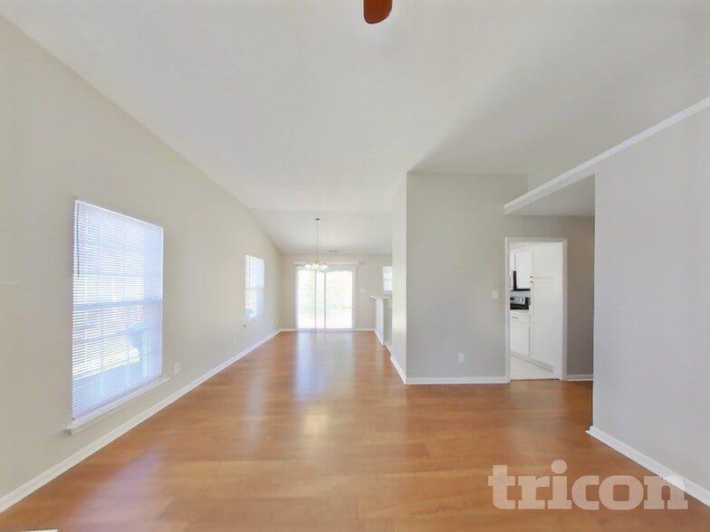 Building Photo - 1207 Piney Church Rd