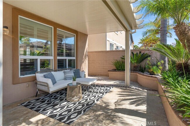 Building Photo - 18731 Stratton Ln