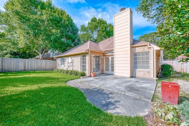 Building Photo - 5007 Maple Brook Ln