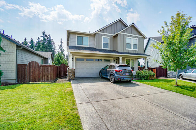 Primary Photo - BEAUTIFUL HOME IN WEST ORCHARDS