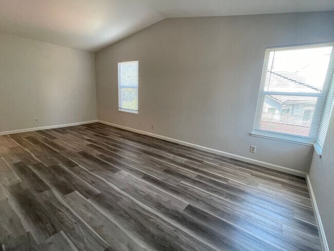 Building Photo - Updated Gorgeous Antioch Home with Pool