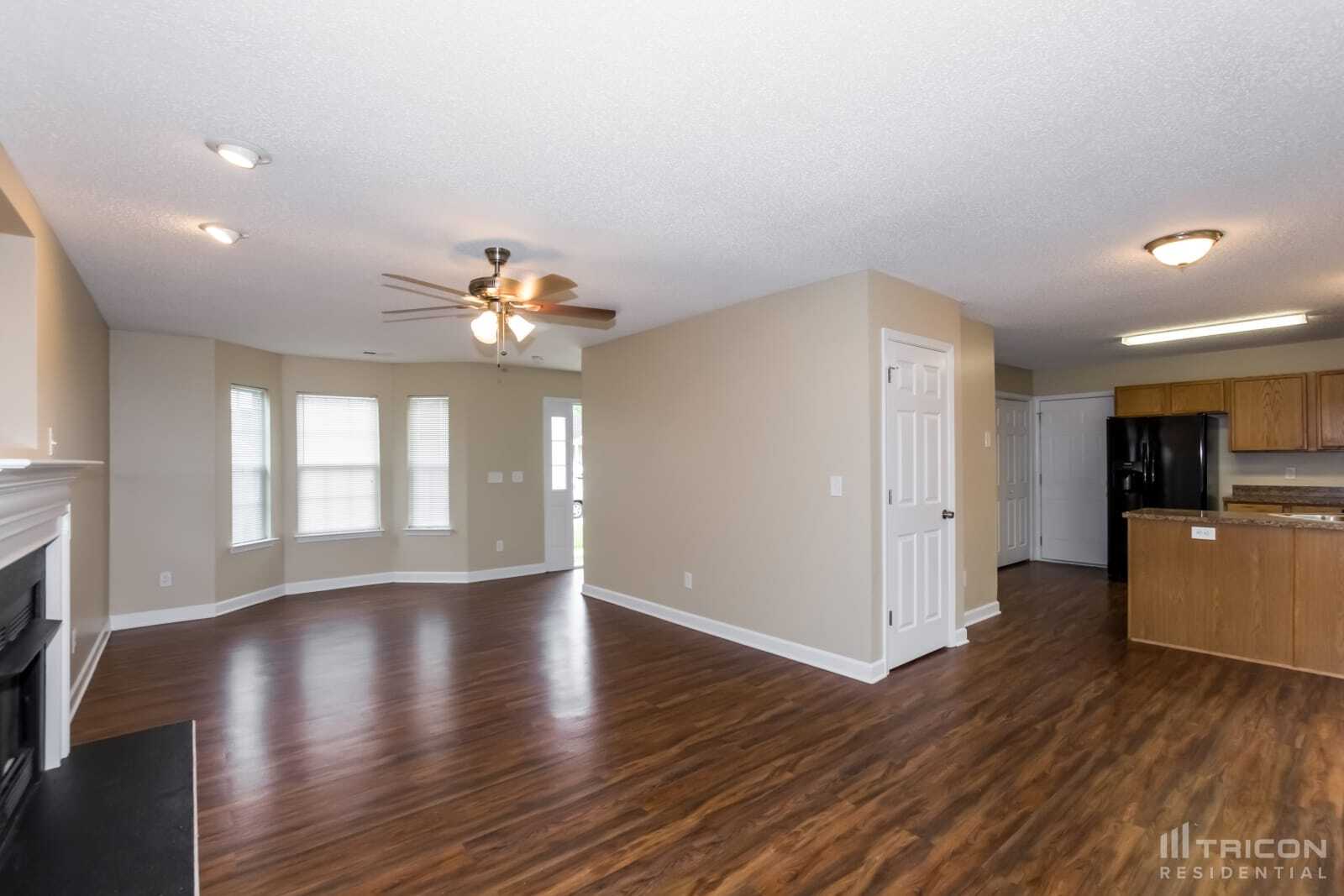 Building Photo - 11305 Silver Glen Ln