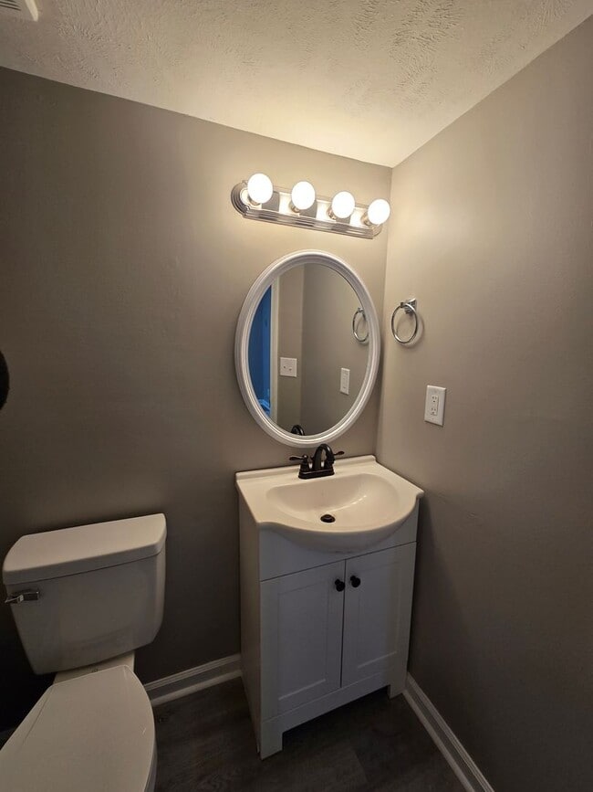 Building Photo - Welcome to Your Stylish New Townhome!