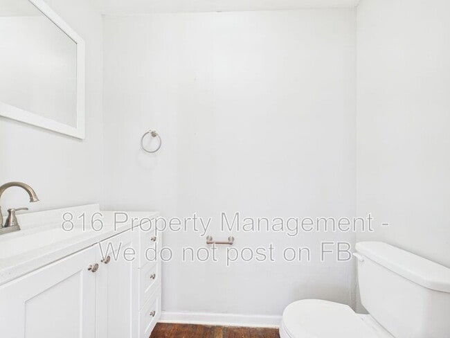 Building Photo - 14920 Fuller Ave