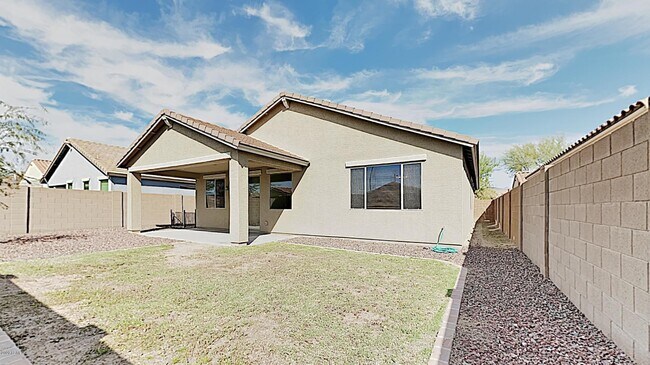 Building Photo - 23853 W Hammond Ln