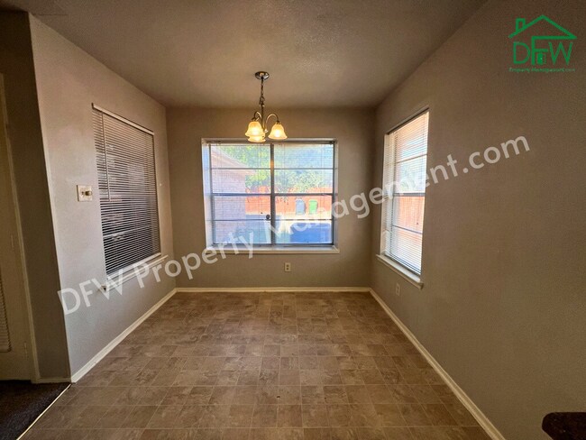 Building Photo - Charming Single-Story 2/2 Duplex with 2-Car Garage Just Steps from Your Back Door – Arlington, TX