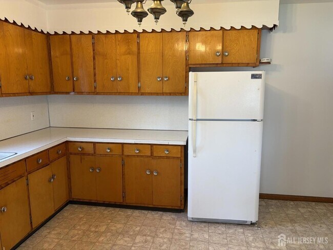 Building Photo - 123 Heald St