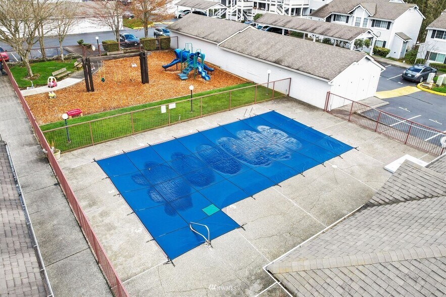 Building Photo - 23335 Cedar Way