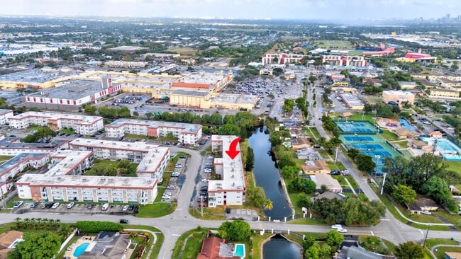 Building Photo - 4310 NW 12th Ct