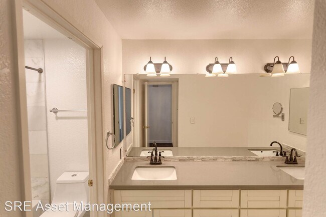 Building Photo - 1 br, 1 bath House - 701 San Conrado Ter #3
