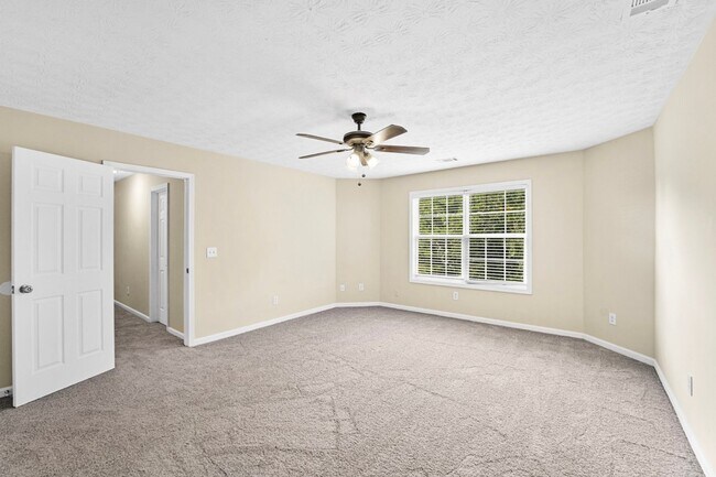 Building Photo - 4BR/2.5BA Open & Bright Lawrenceville Home
