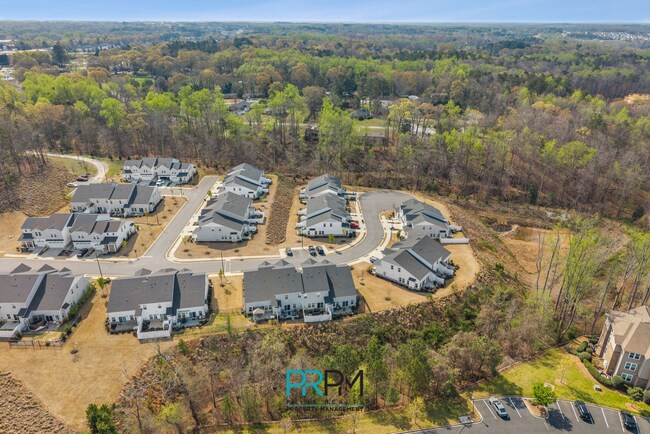 Building Photo - 63 Galley Ln