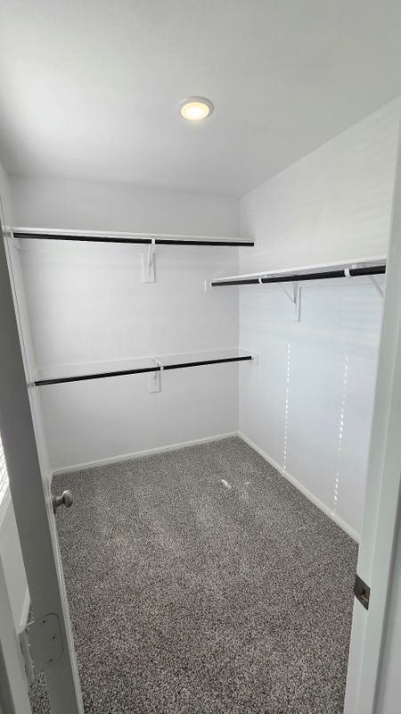 Building Photo - 920 Santa Lucia Dr