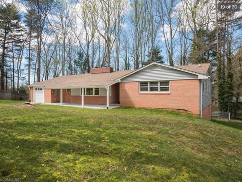 Building Photo - 32 S Oak Forest Dr