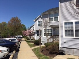 Building Photo - Courtyards At Fishing Creek