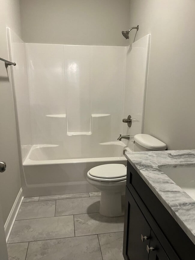 Building Photo - Large Beautiful Townhome in Summerfield NC