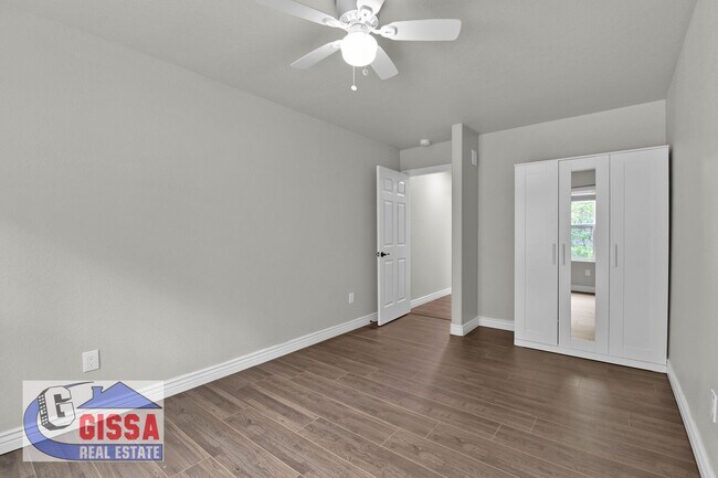 Building Photo - 1043 Longspur Ln