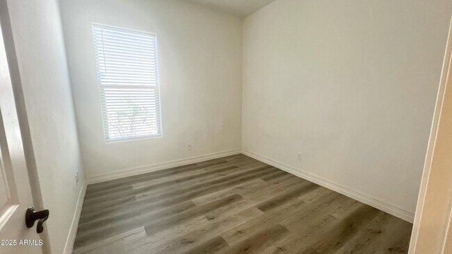 Building Photo - 4571 N Arbor Way