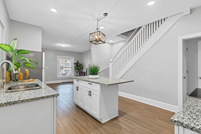 Building Photo - 3628 Birchwood Ave