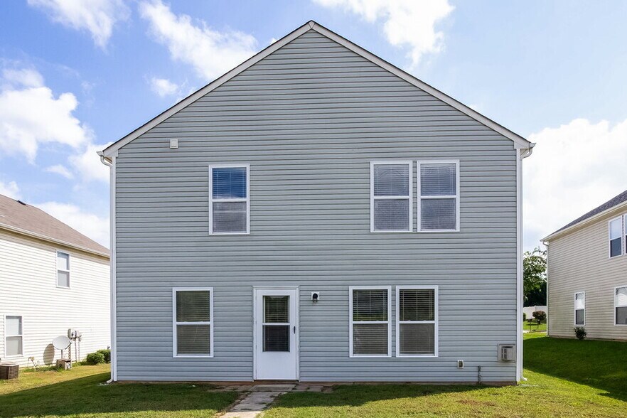 Building Photo - 1572 Matthew Allen Cir