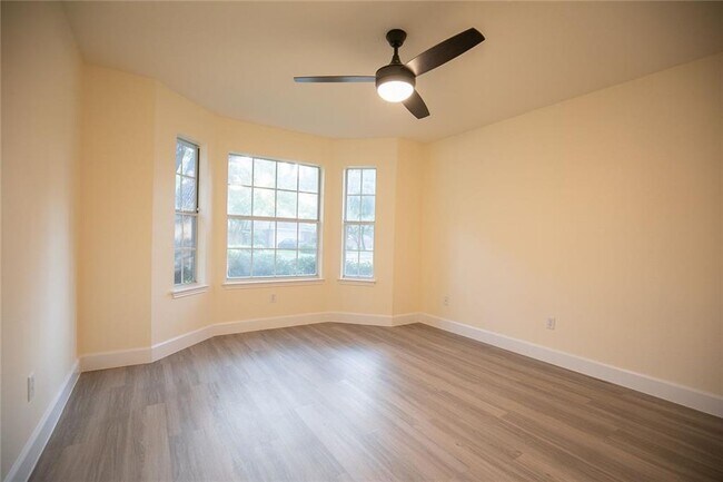 Building Photo - 12417 Mallard Ln
