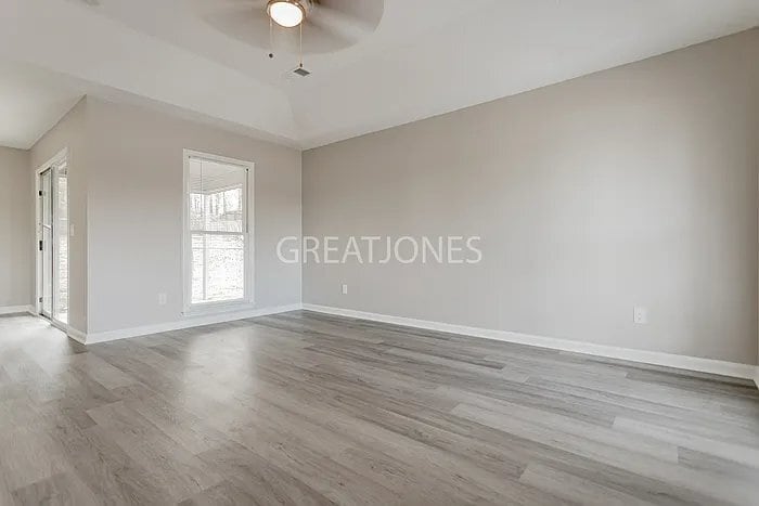 Building Photo - 5828 Cameo Ct