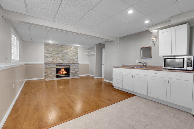 Building Photo - $3,195 - 4 Bed, 2 Bath Home in Broomfield ...