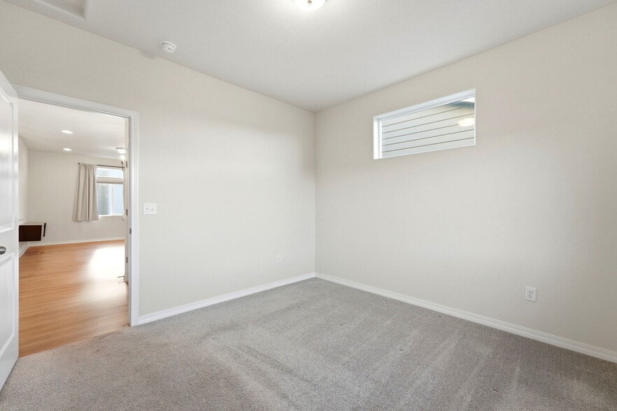 Building Photo - 7421 Marbled Wood Pt