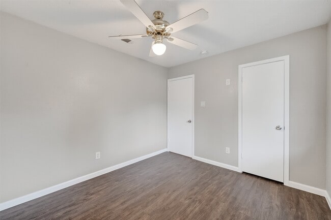 Building Photo - 10506 Ivy Oaks Ln