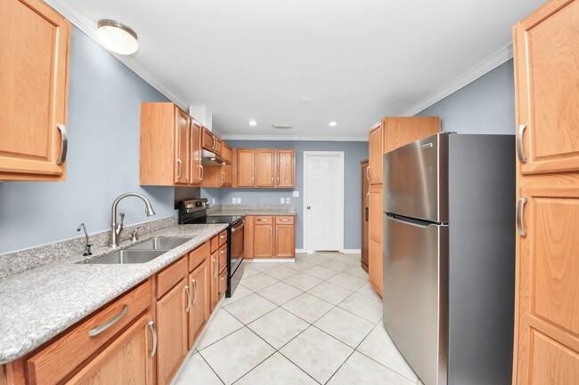 Building Photo - 5920 Conley St