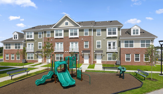 Exterior - The Village at Slippery Hill (Slippery 1)