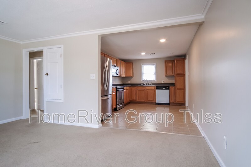 Building Photo - 1308 S 75th E Ave