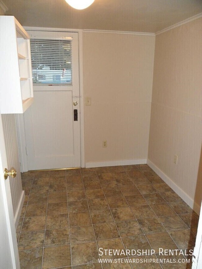 Building Photo - 48172 Lauren Dr