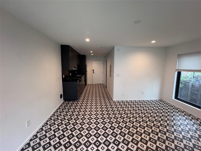 Building Photo - 201 Academy Dr