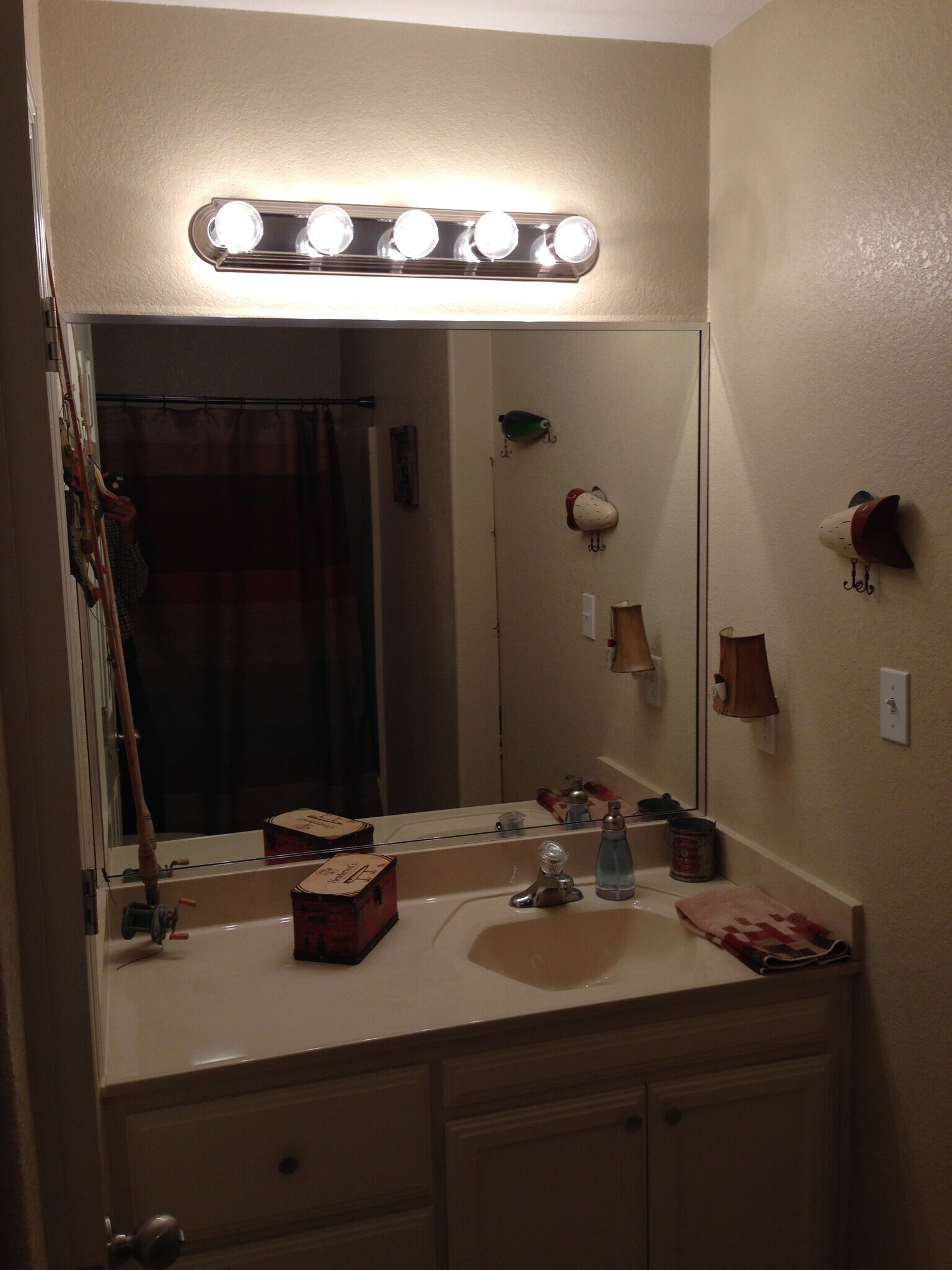 Master Bath - 2706 Bobcat Ln