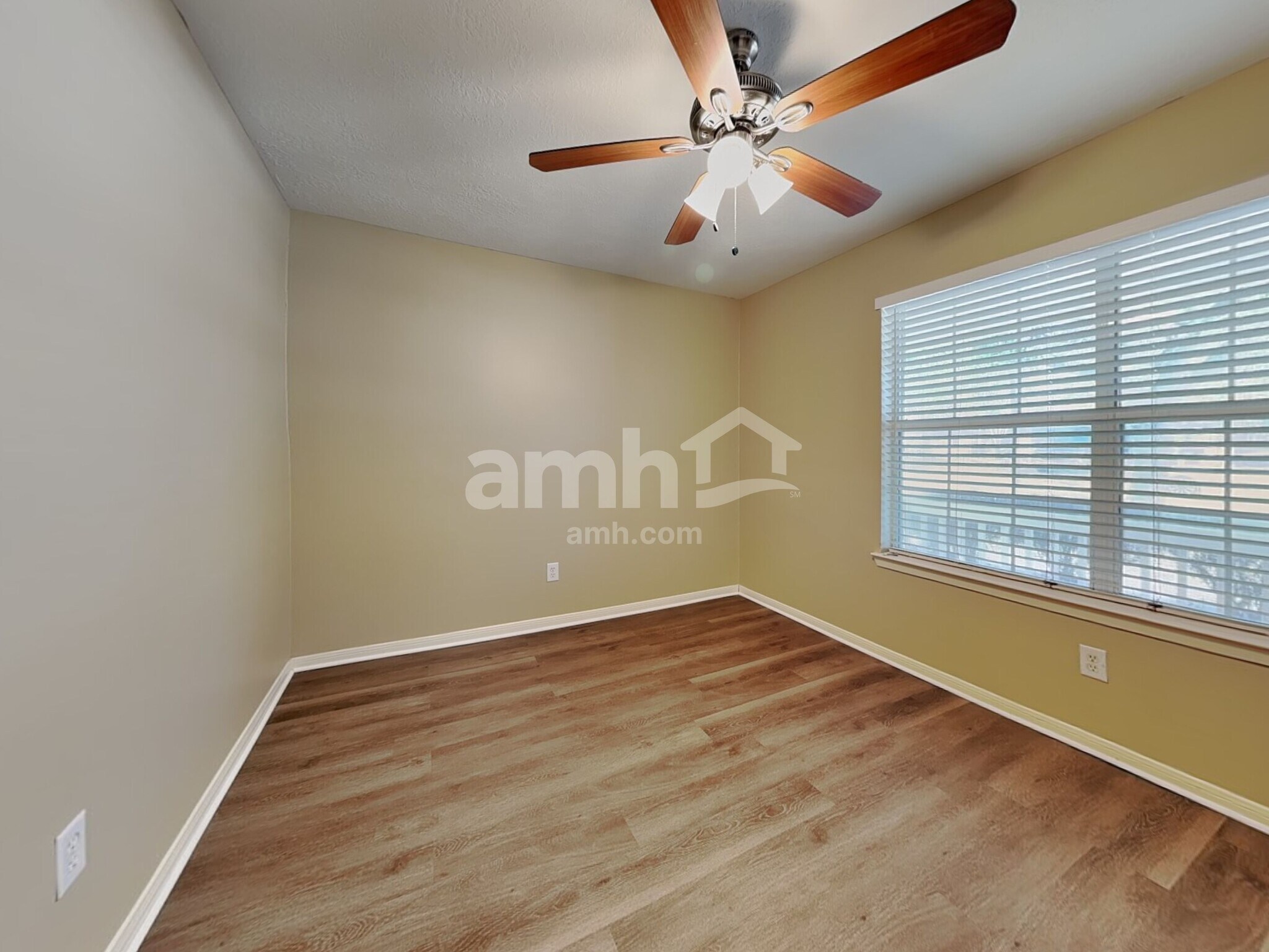 Building Photo - 19339 Otter Trail Ct