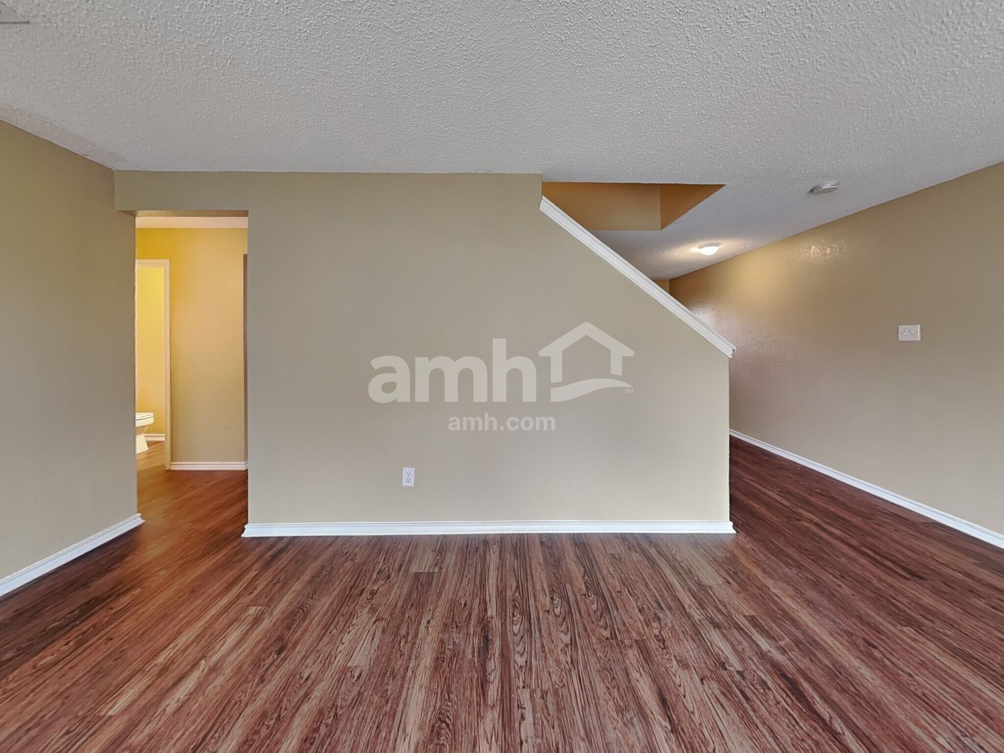 Building Photo - 1312 Greenleaf Ct